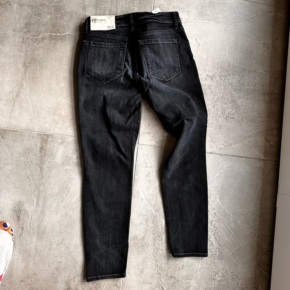 Size 2 Ann Taylor loft jeans with tag